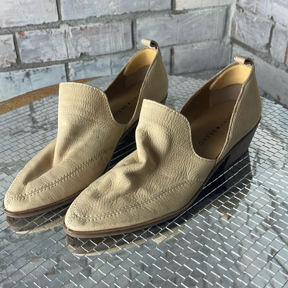 Lucky Brand suede women’s booties size 7.5